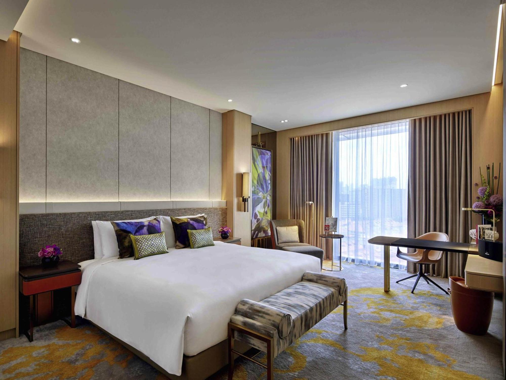 Luxury Premium Room 1 King Bed High Floor,1765438391:JPEG