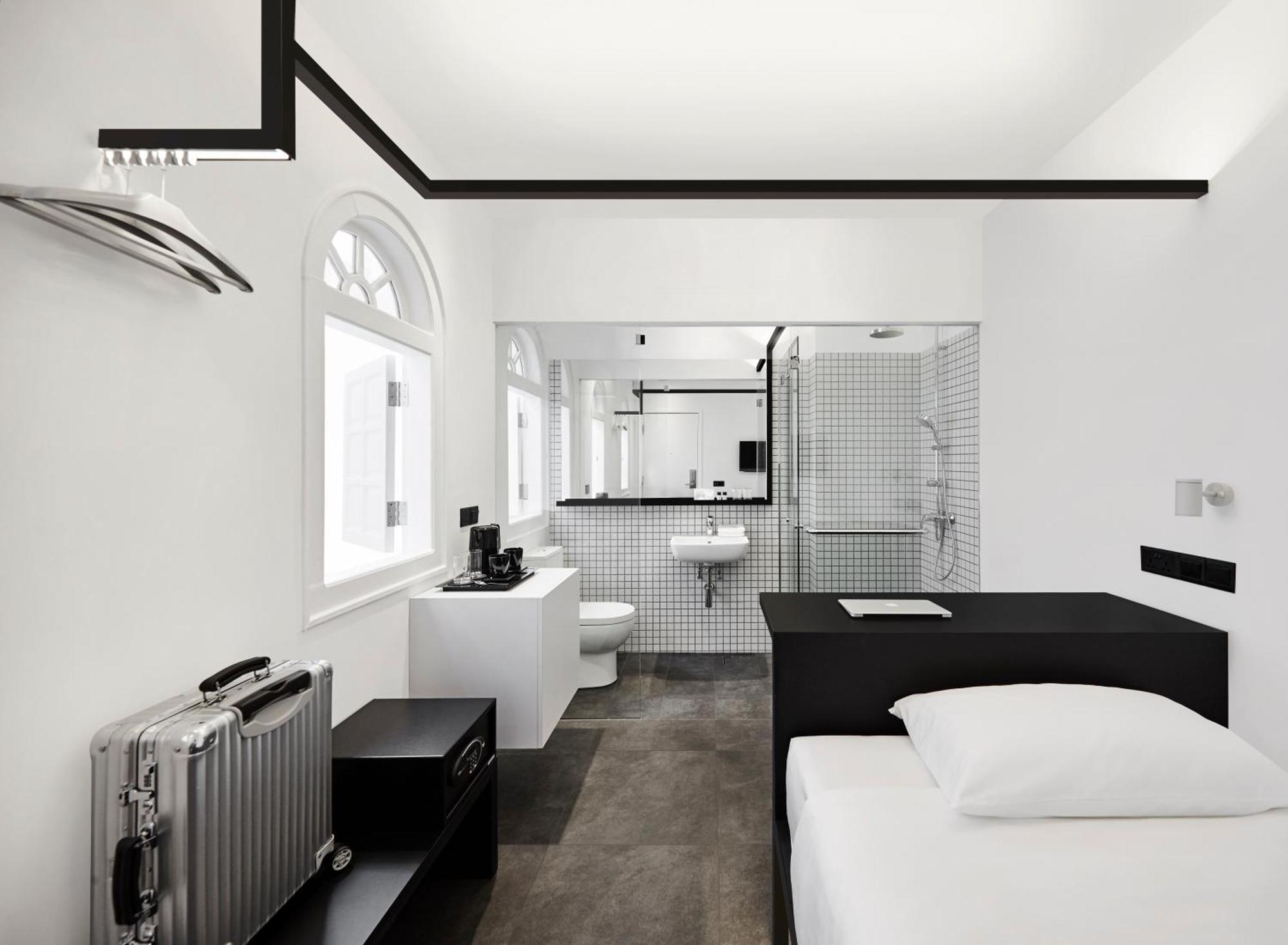Single Room,1220992792:JPEG